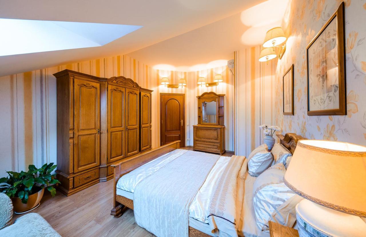 Boutique Apart-Hotel Sherborne Kyiv Exterior photo
