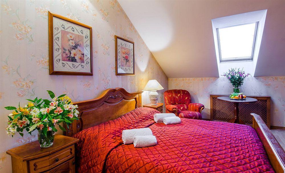 Boutique Apart-Hotel Sherborne Kyiv Exterior photo