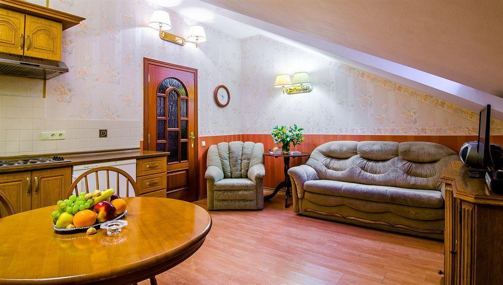 Boutique Apart-Hotel Sherborne Kyiv Exterior photo