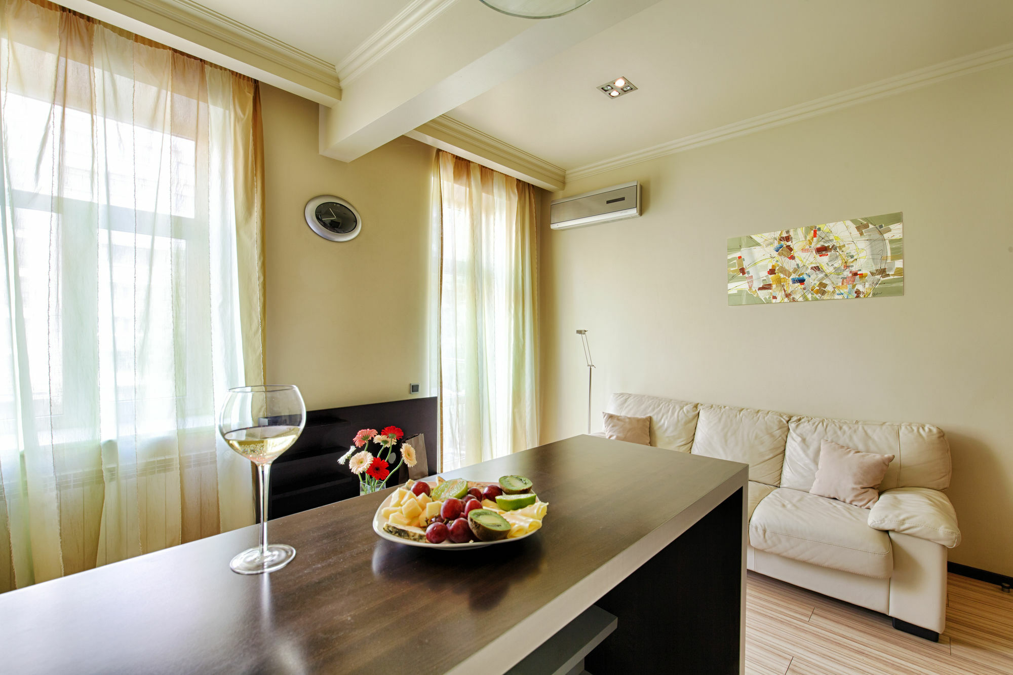 Boutique Apart-Hotel Sherborne Kyiv Exterior photo